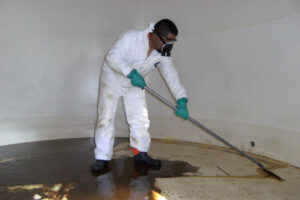 تنظيف الخزانات الأرضية