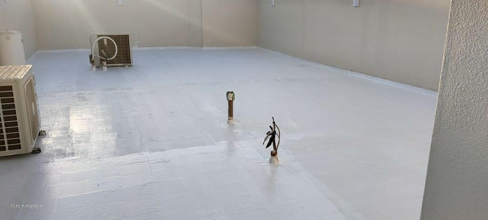 افضل عازل مائي للأسطح في الرياض لحماية منزلك من الأمطار والرطوبة