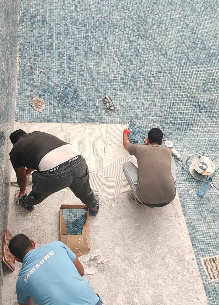 أخطر علامات تسرب المياه في المسابح وكيفية التصرف فوراً