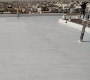 مزايا عزل الفوم للاسطح في مناخ الرياض الصحراوي