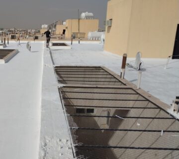 هل يناسب عزل الفوم جميع أنواع الأسطح في الرياض